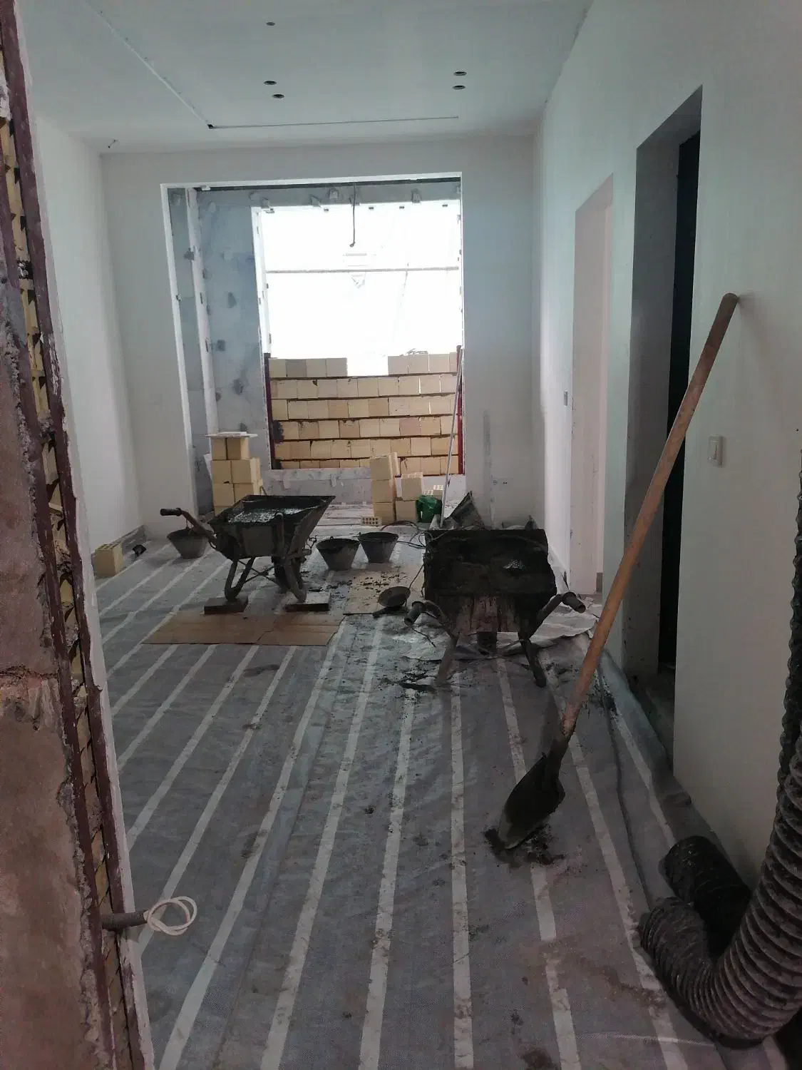 کارگر روزمزد|استخدام معماری، عمران و ساختمانی|رشت, گلسار|دیوار