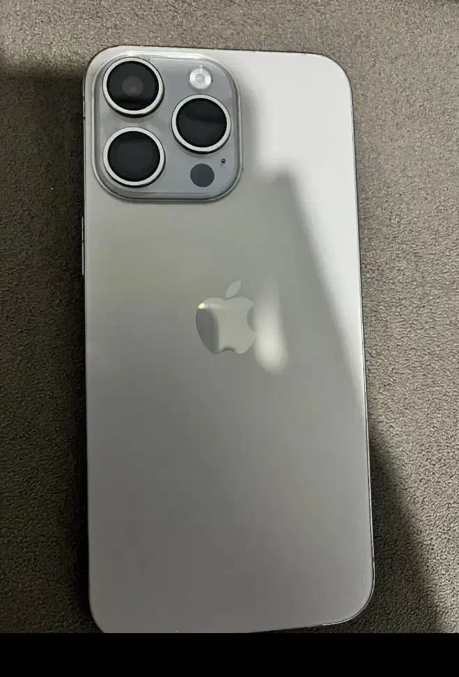طرح iPhone 16 Pro Max.کی اس با حافظهٔ ۱ ترابایت|موبایل|قزوین, |دیوار