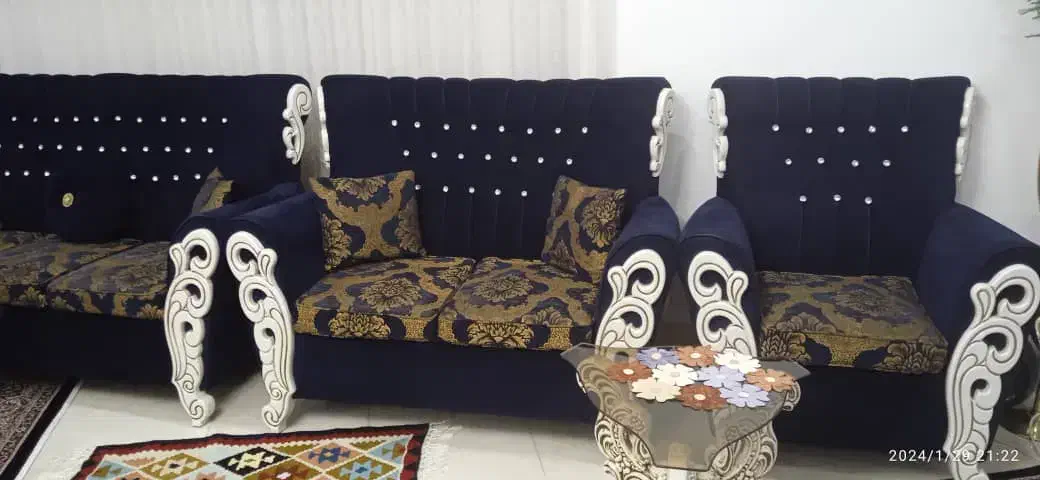 مبل ۷ نفره و جلو مبلی و عسلی|مبلمان خانگی و میز عسلی|سنندج, |دیوار