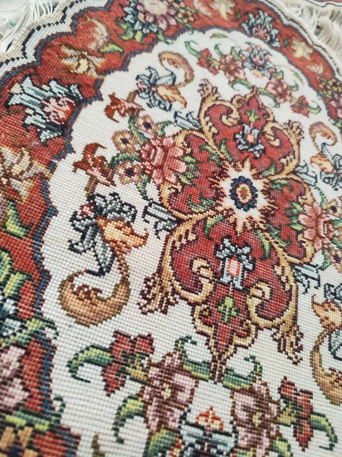 فرش دستباف بیضی|فرش|عجب شیر, |دیوار