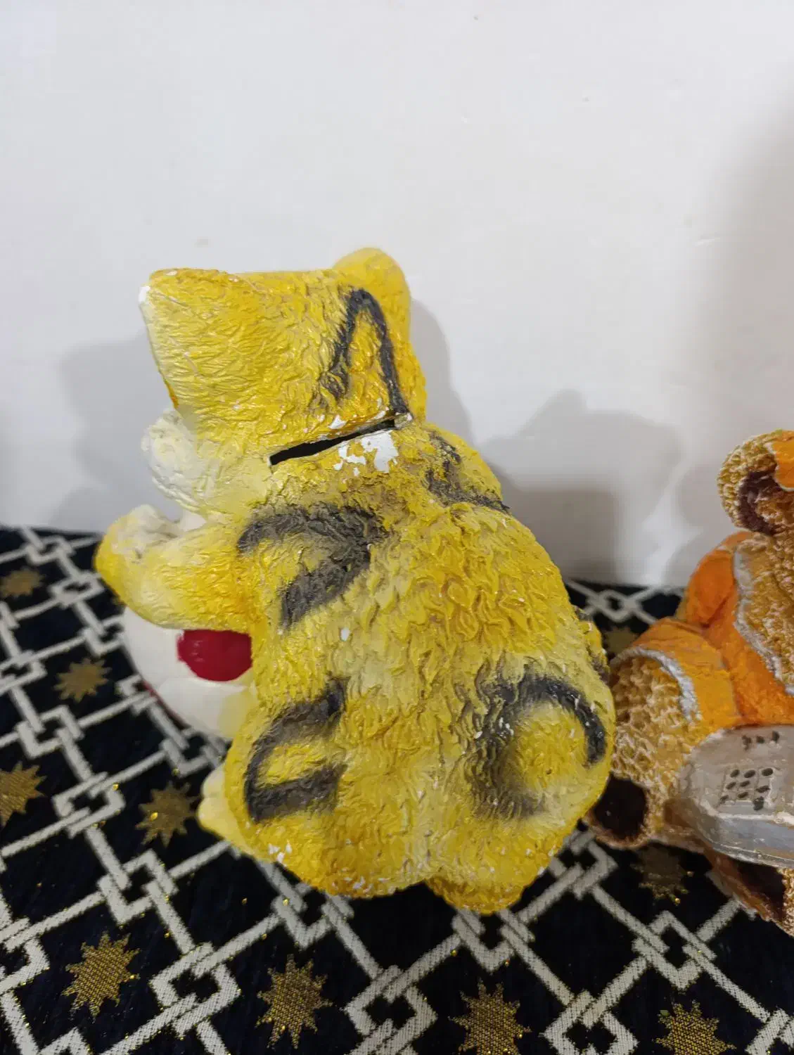 مجسمه|مجسمه، تندیس، ماکت|آستانه اشرفیه, |دیوار