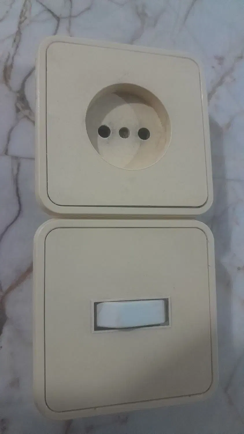 کلید و پریز|مصالح و تجهیزات ساختمان|مشهد, کلاته برفی|دیوار