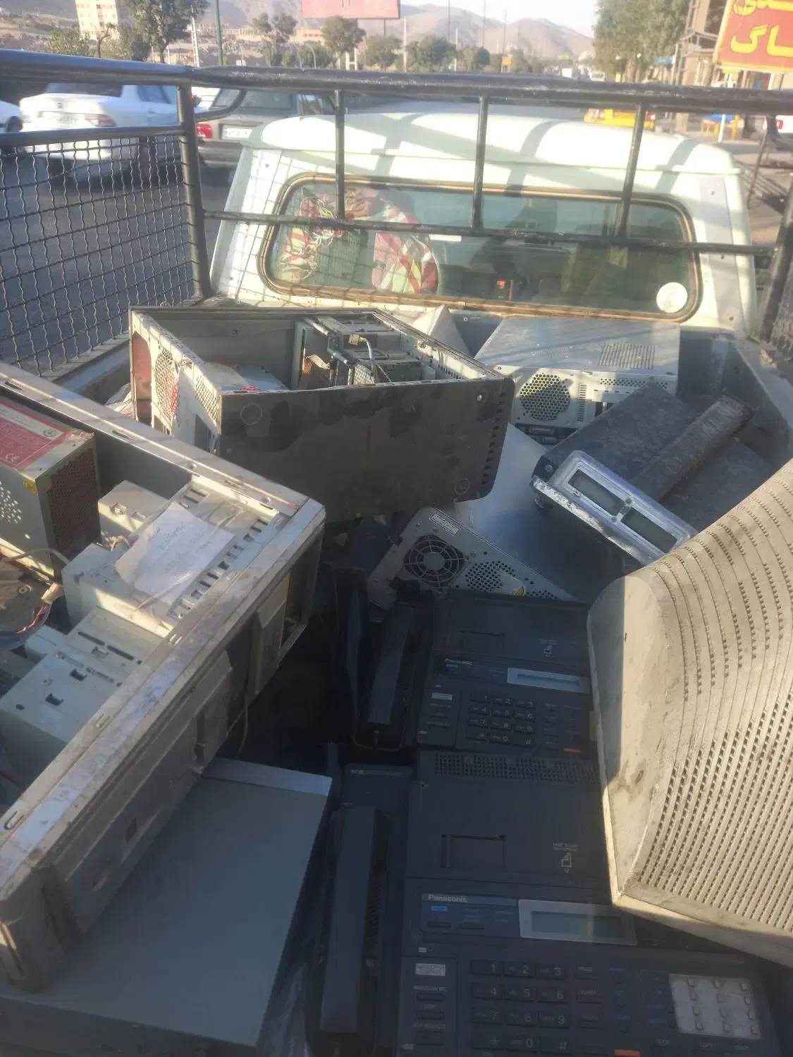 خریدوفروش کامپیوتر وتلویزیون|تلویزیون و پروژکتور|اراک, |دیوار