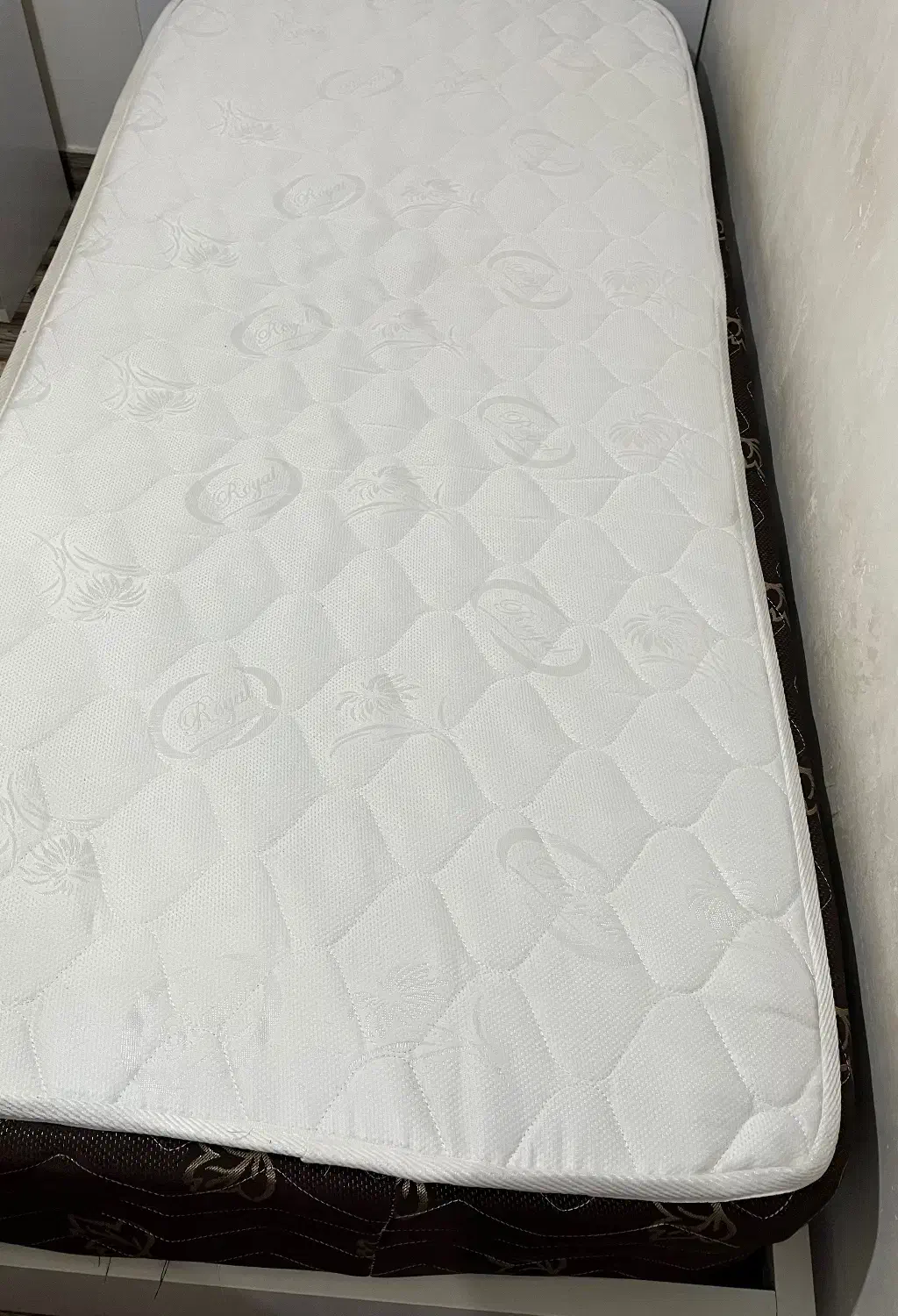 تشک یک نفره|تشک تختخواب|رشت, فلسطین|دیوار