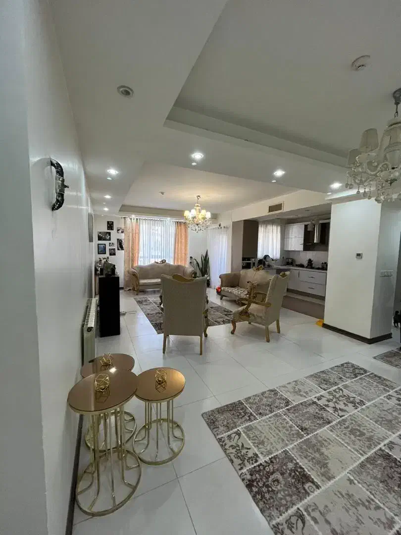 ۱۱۰ متر دو خواب/نوساز/نقشه بدون پرت