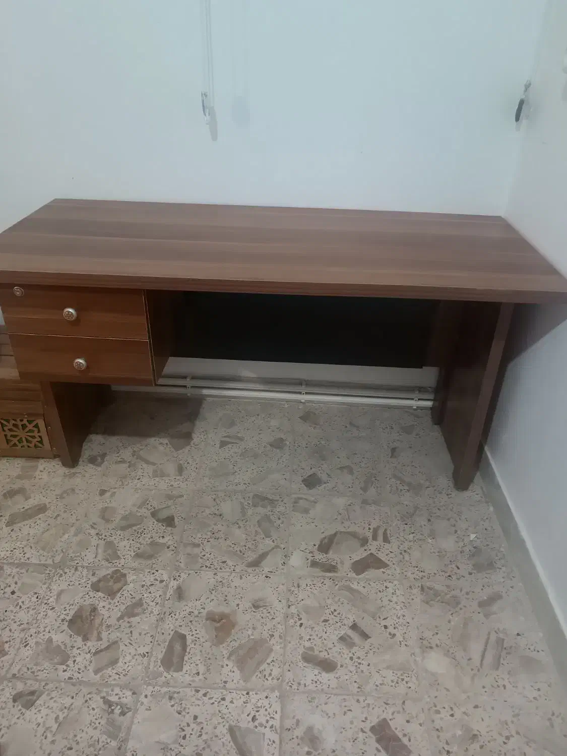 میز تحریر بزرگ بدون آسیب|میز تحریر و کامپیوتر|شاهرود, |دیوار