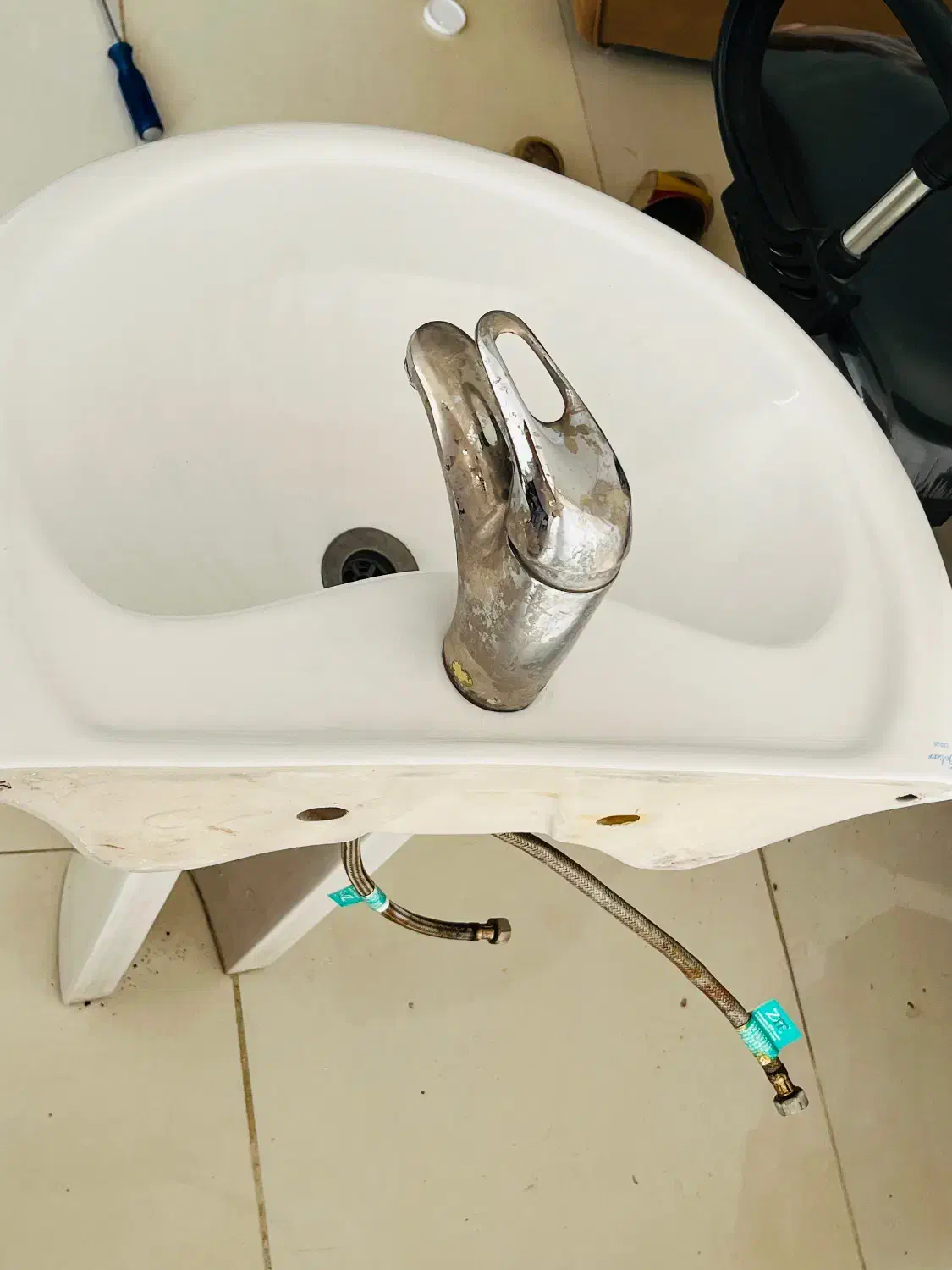 روشویی همراه با شیر اهرمی|لوازم سرویس بهداشتی|نجفآباد, گلدشت|دیوار