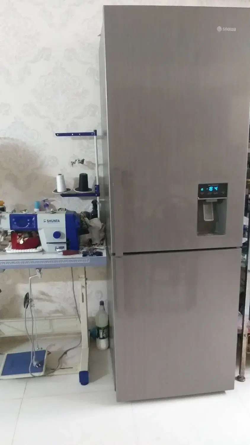 یخچال اسنوا و مبل ۸نفره|یخچال و فریزر|مشهد, سرافرازان|دیوار
