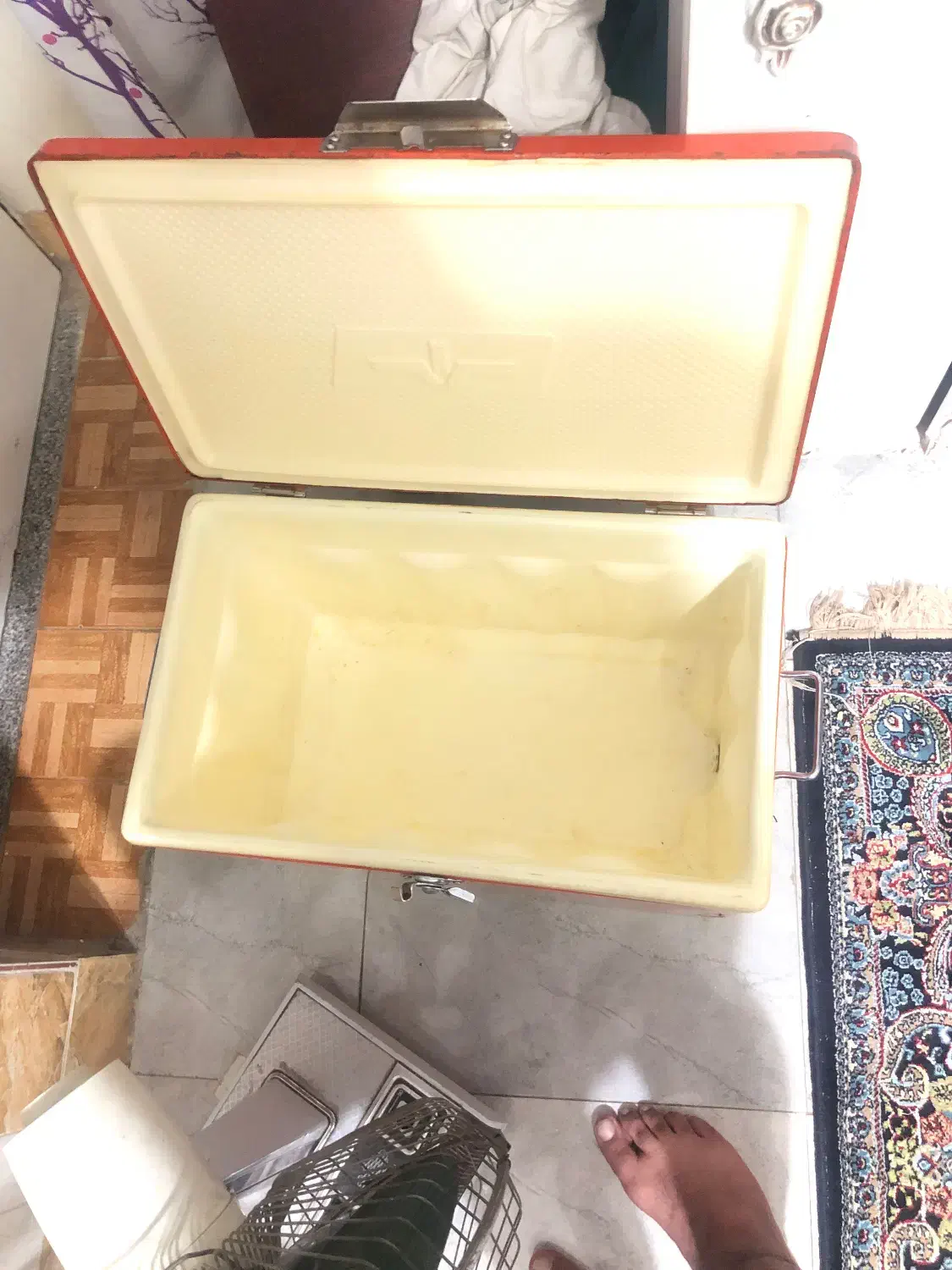 تلوزیون قدیمی،یخدان فلزی،،ماکروویو دوو کره ای اصل|تلویزیون و پروژکتور|شیراز, تل حسین‌آباد|دیوار