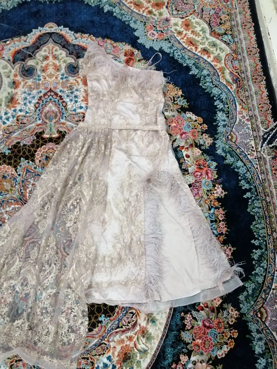 لباس محلسی|لباس|بهارستان, |دیوار