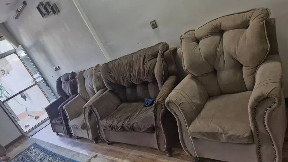 مبل|مبلمان خانگی و میز عسلی|اصفهان, باغ دریاچه|دیوار