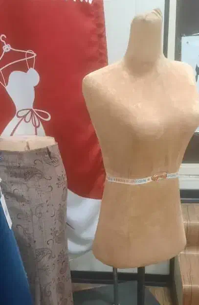 مانکن فلزی و سوزن خور و معمولی|لوازم خیاطی و بافتنی|قم, زنبیل آباد|دیوار