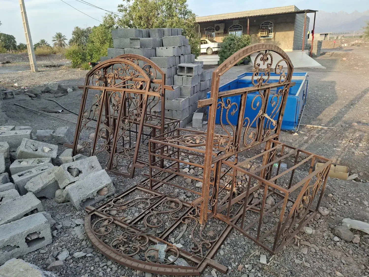 بنجره نو اصلا نصب نشده روی دیوار|مصالح و تجهیزات ساختمان|میناب, |دیوار