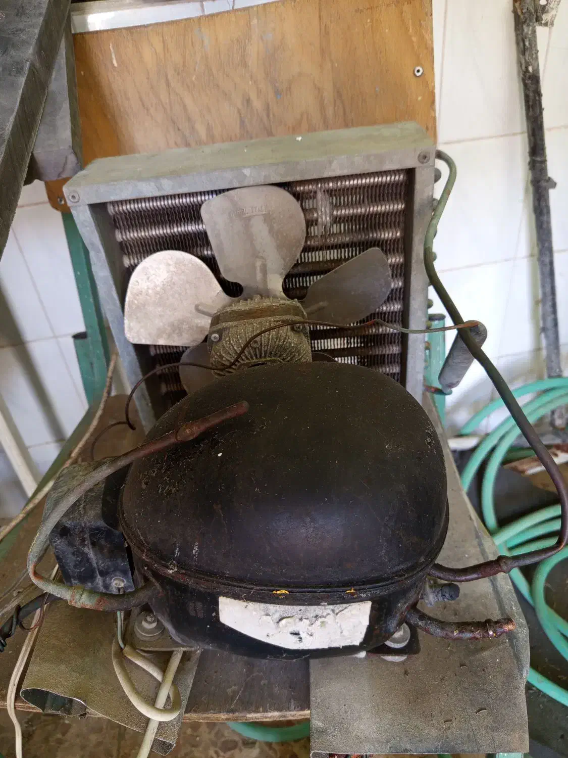 آبسردکن|آبسردکن و تصفیه آب|مبارکه, |دیوار