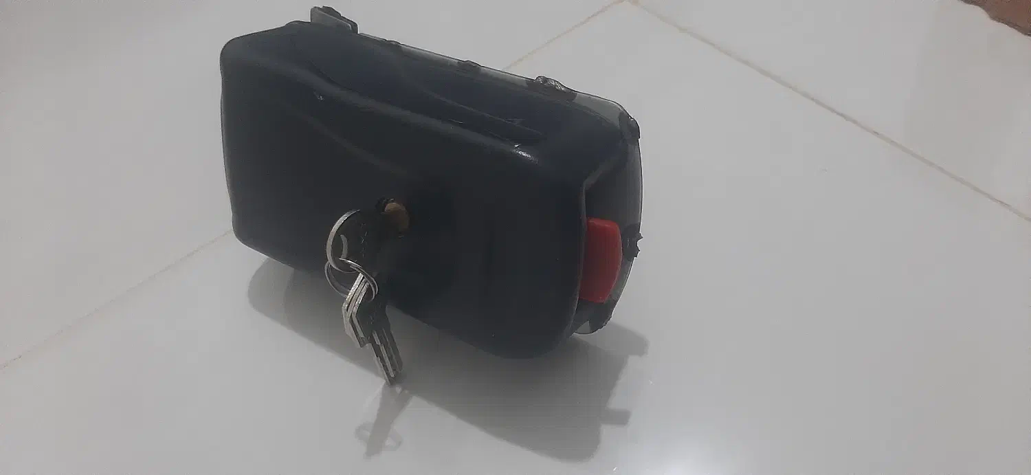 قفل کله گاوی|ابزارآلات|مشهد, زمرد|دیوار