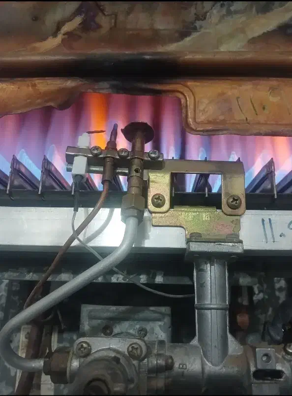 سرویسکار ابگرمکن دیواری|خدمات پیشه و مهارت|دزفول, |دیوار