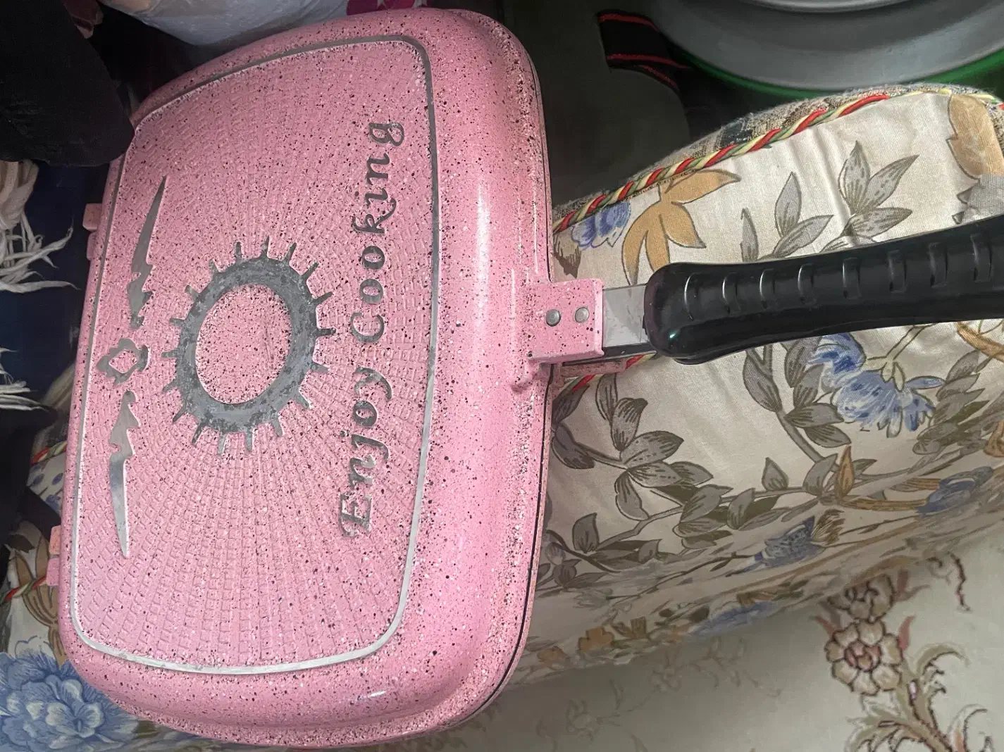 ماهیتابه|ظروف پخت‌وپز|بیرجند, |دیوار