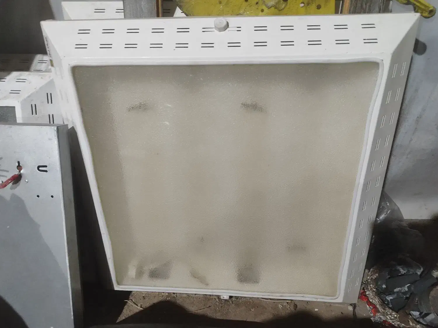 مهتابی|لامپ و چراغ|قم, پردیسان|دیوار