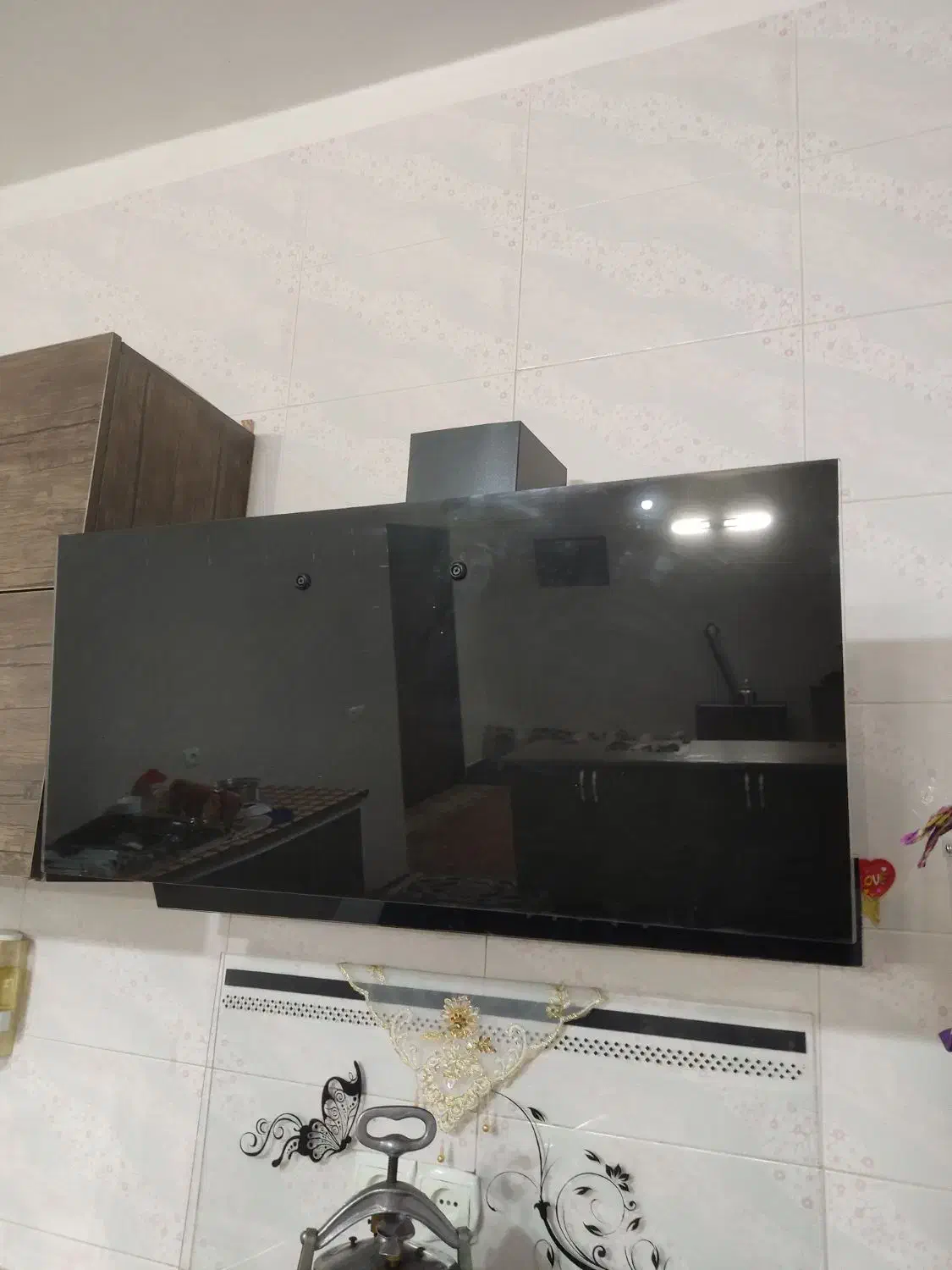 هود با مکش بالا|هود|صوفیان, |دیوار