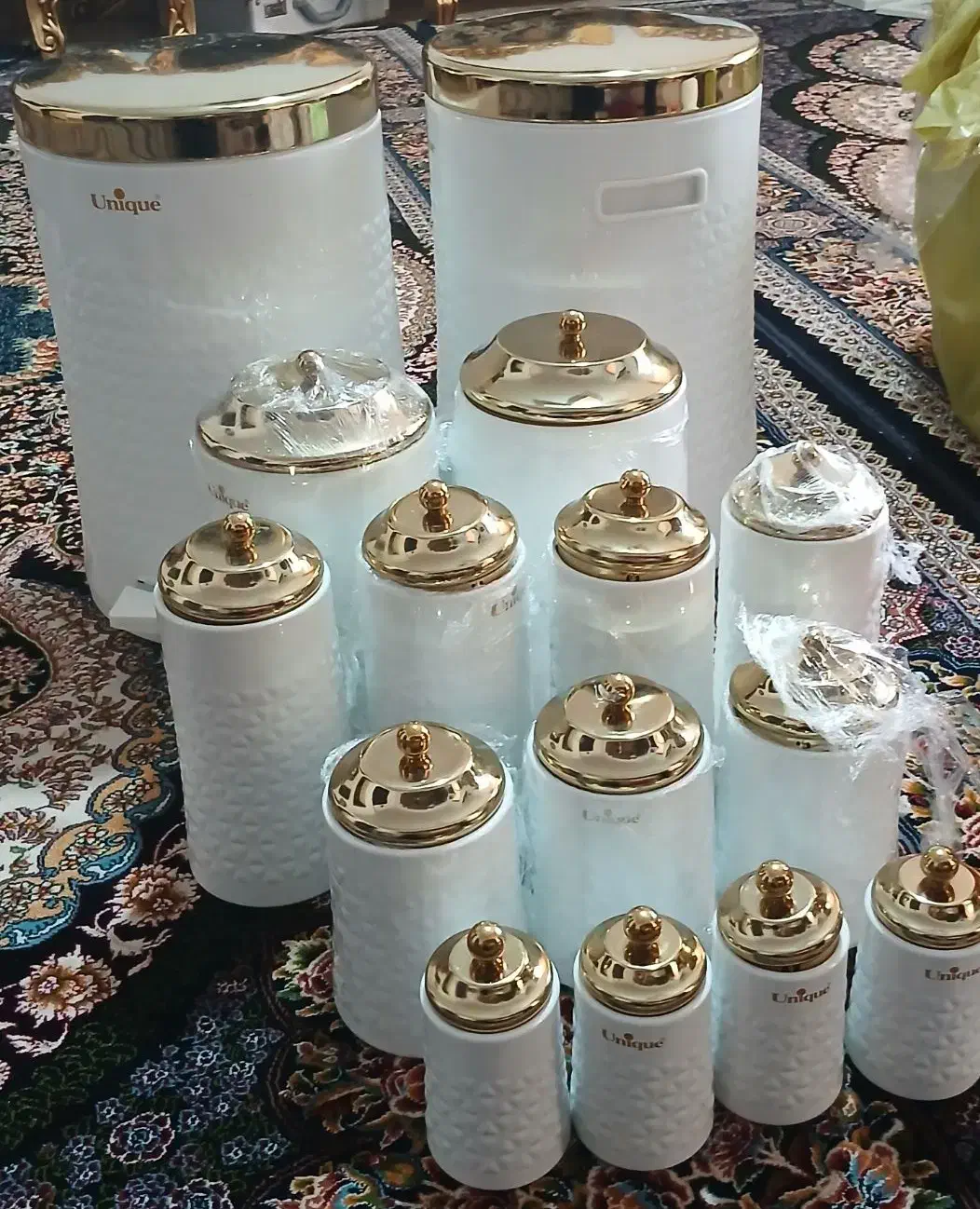 اورانوس یونیک|ظروف نگهدارنده، پلاستیکی، یک‌بارمصرف|رباط‌کریم, رباط‌کریم|دیوار