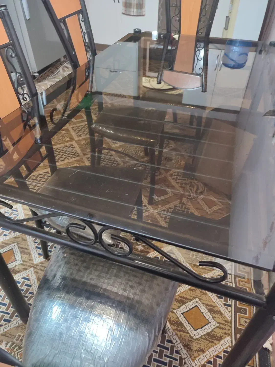 میز نهارخوری سالم وتمیز|میز و صندلی غذاخوری|قشم, |دیوار