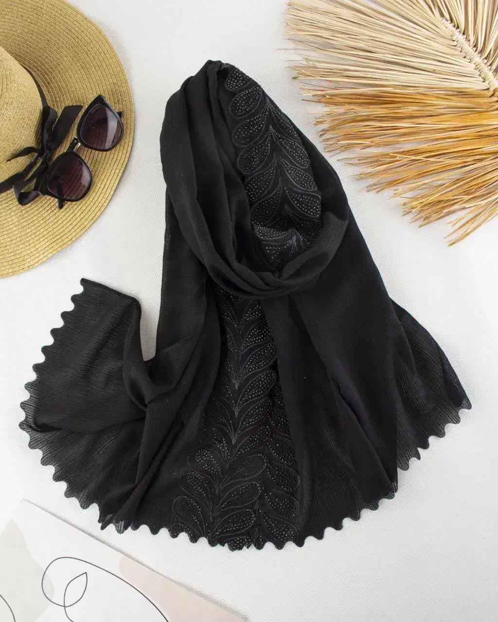 شال و روسری|لباس|شاهینشهر, بنیاد ازدواج|دیوار