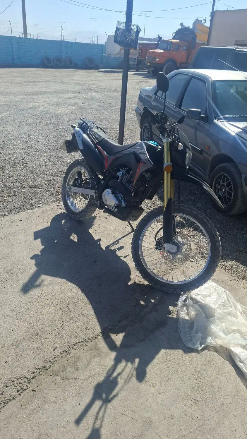 تریل ۲۵۰|موتورسیکلت|آباده, |دیوار