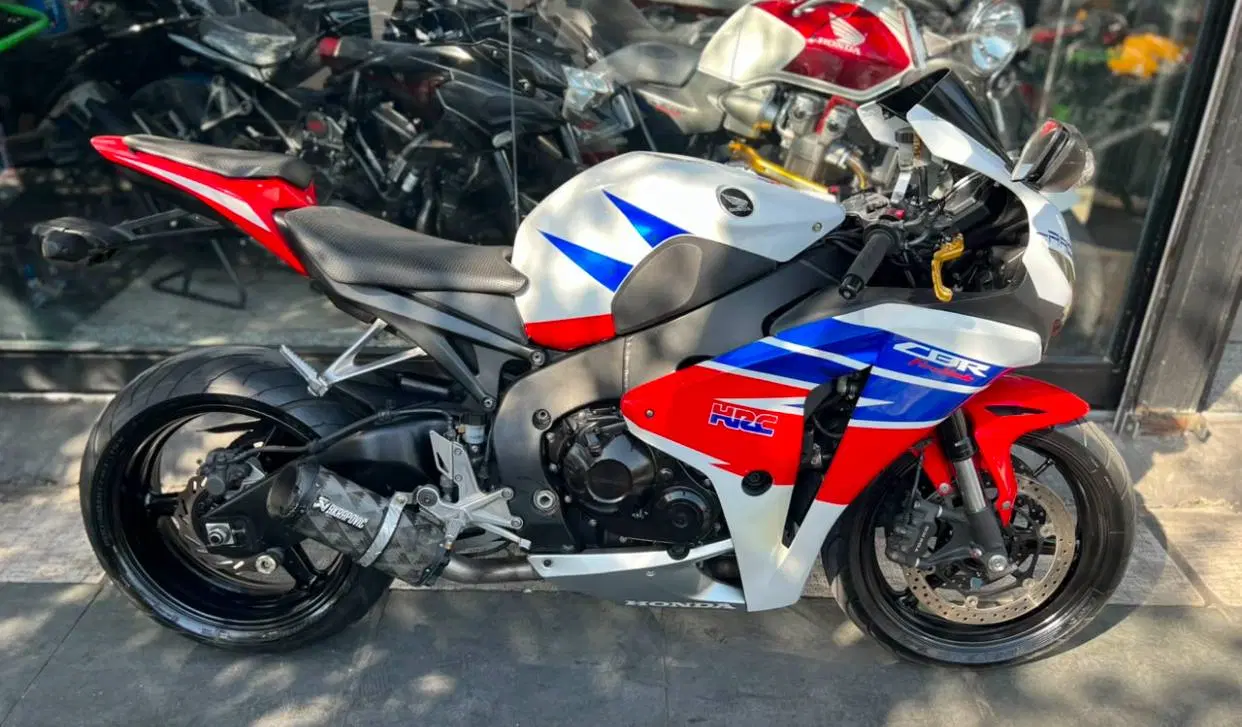 CBR1000|موتورسیکلت|تهران, سنگلج (شاپور)|دیوار