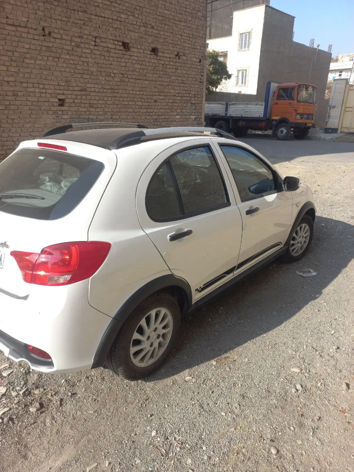 کوییک GXLR سفید مشکی مانیتور دار|خودرو سواری و وانت|ماهدشت, |دیوار