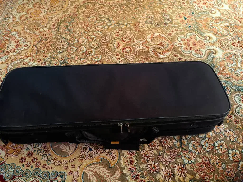 ویولن خوش صدا به همراه آرشه چوبی|ویولن|تهران, میدان ولیعصر|دیوار