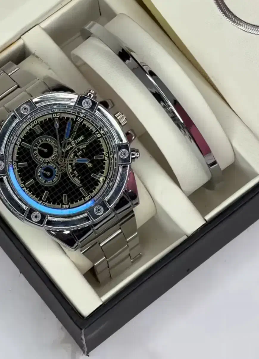 ساعت|ساعت|اصفهان, پروین|دیوار