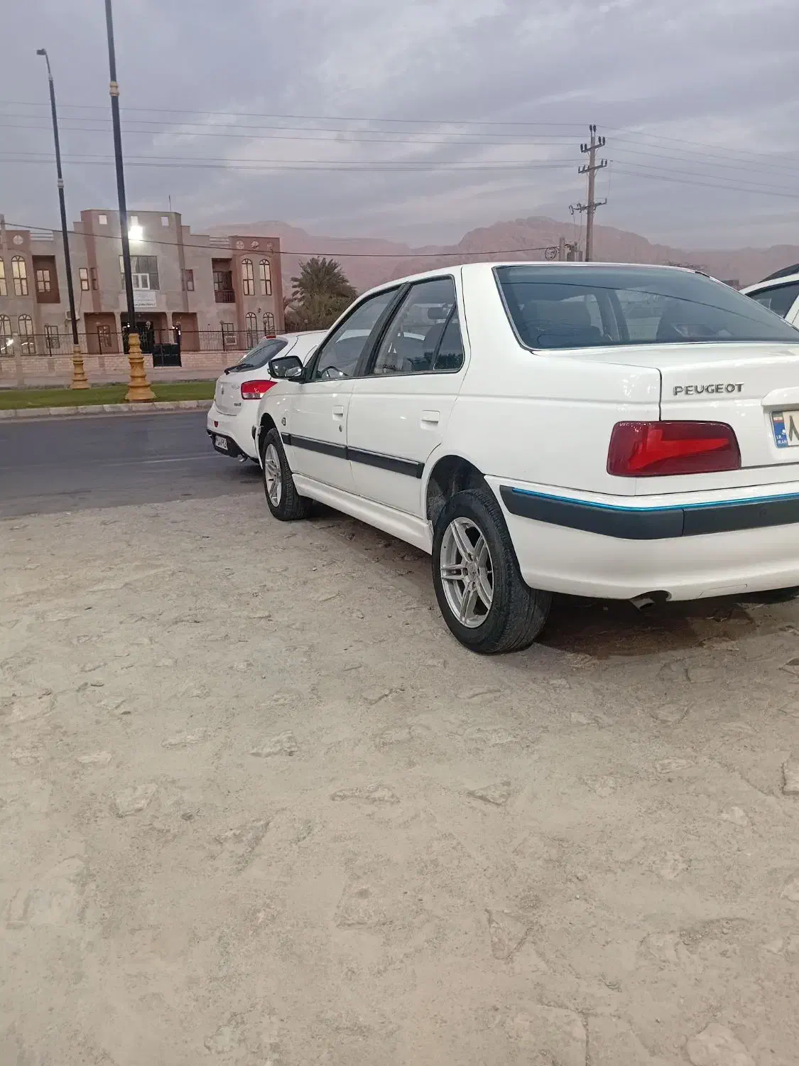 تیوفایو ۹۸|خودرو سواری و وانت|بندر کنگان, |دیوار