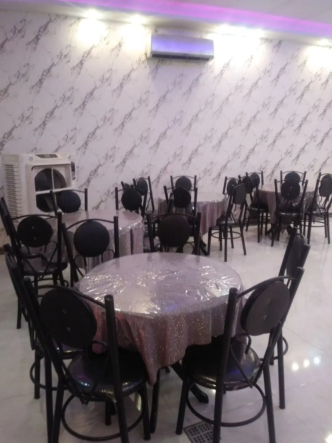 اجاره باغ لوکس برای جشن و تولد نزدیک تهران 4 تومن|اجارهٔ کوتاه‌مدت ویلا و باغ|تهران, صادقیه|دیوار