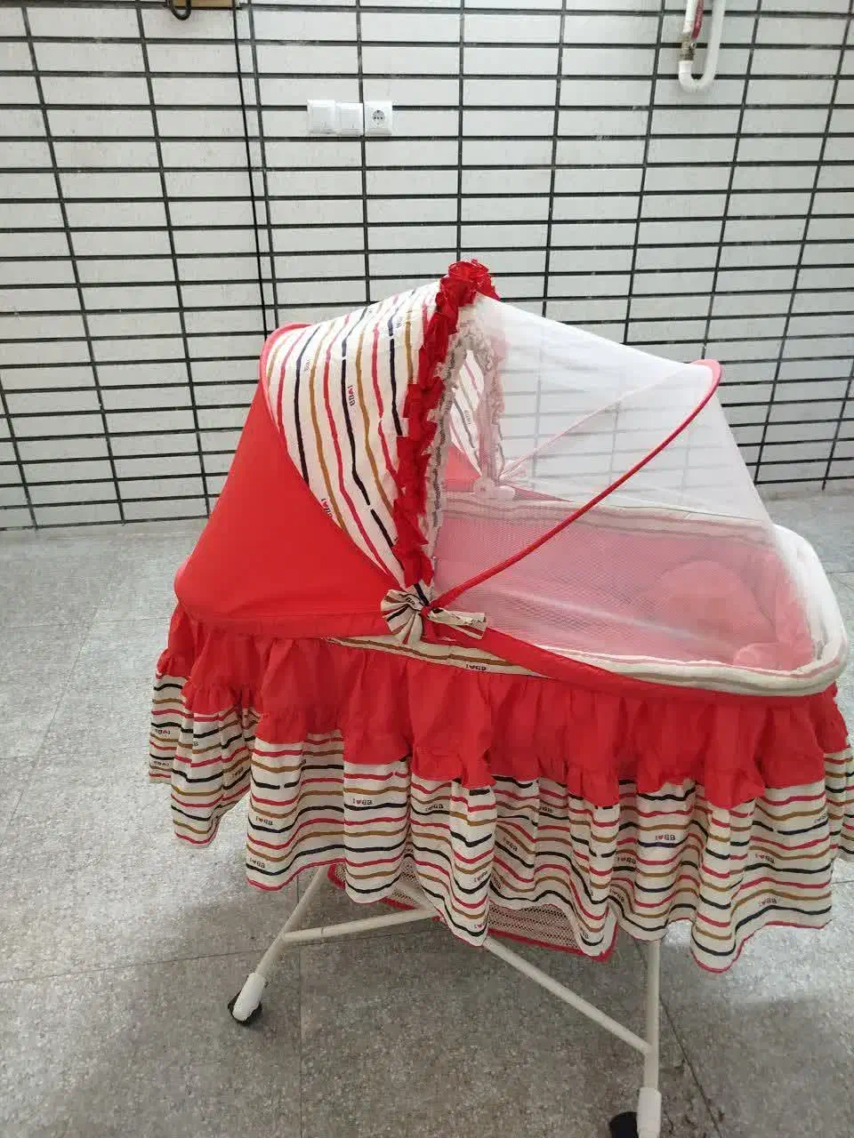 گهواره کودک|کالسکه و لوازم جانبی|لنگرود, |دیوار