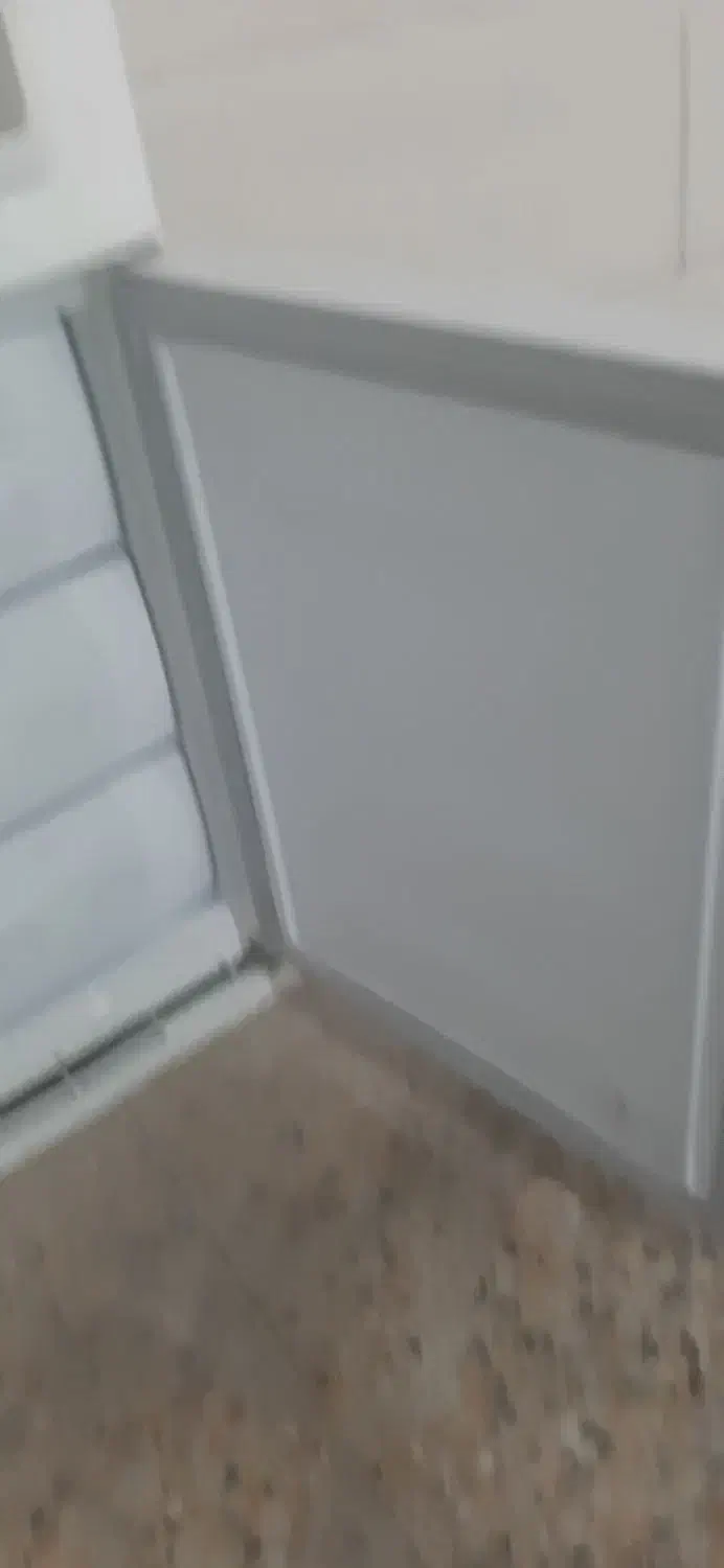 یک عدد یخچال امرسان|یخچال و فریزر|شیراز, حجت آباد|دیوار