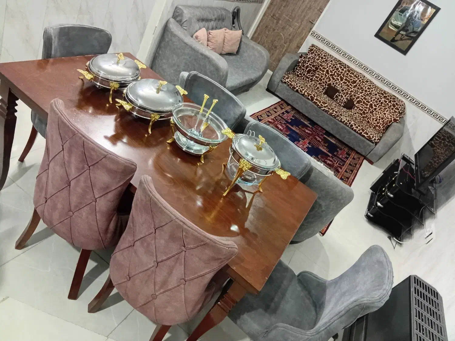 مبل ۷ نفره +میز نهار خوری چوب راش+ میز تلویزیون|مبلمان خانگی و میز عسلی|شهریار, شهرک امیریه|دیوار