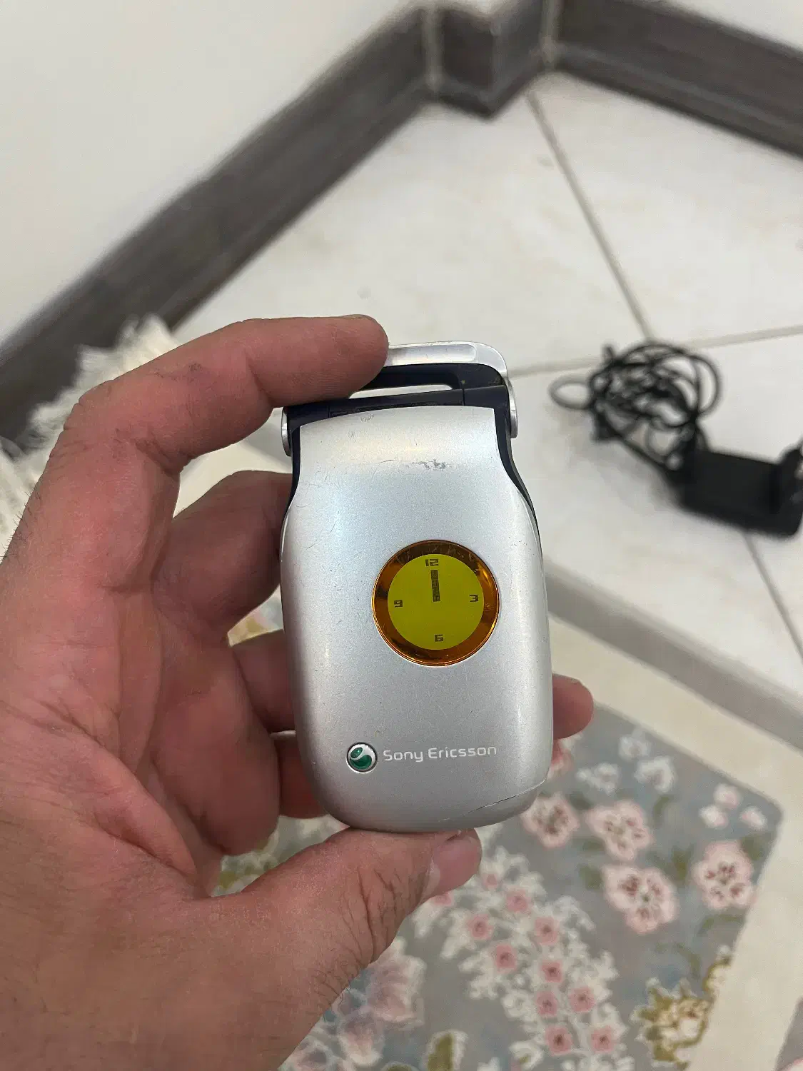 گوشی کلکسیونی سونی اریکسون z200 تاشو درحد|موبایل|تهران, آهنگ|دیوار