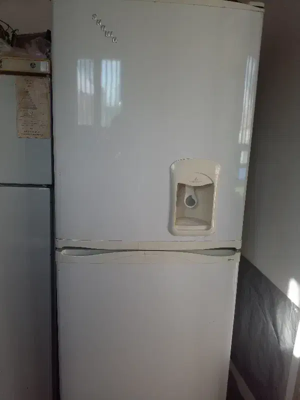 یخچال|یخچال و فریزر|هرسین, |دیوار