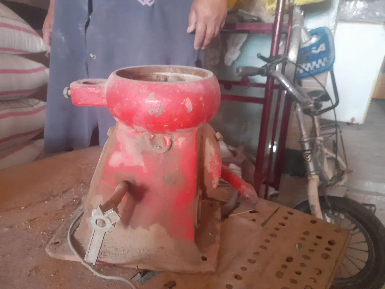 چرخ شیر دستی وبرقی|ماشینآلات صنعتی|سده (خراسان جنوبی), |دیوار