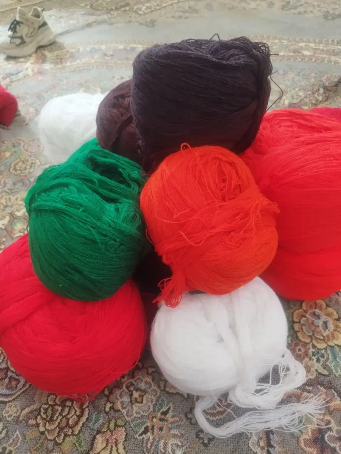 سلام تعدادی نخ بفروش می‌رسد|لوازم خیاطی و بافتنی|سراوان, |دیوار