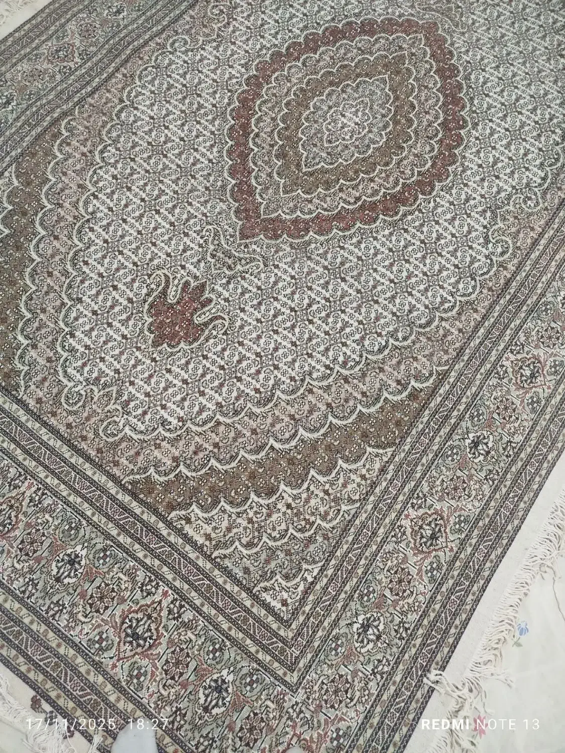 ۱۱ متن گل ابریشمی کرم قهوه‌ای نونو|فرش|میاندوآب, |دیوار