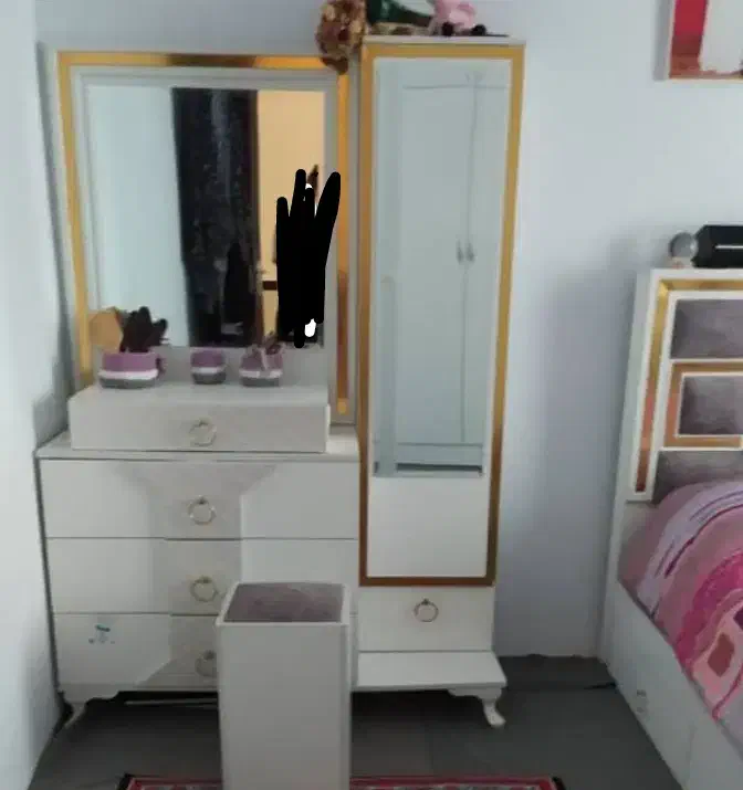 تخت دونفره و میز آرایش در حد نو|تخت و سرویس خواب|بیجار, |دیوار