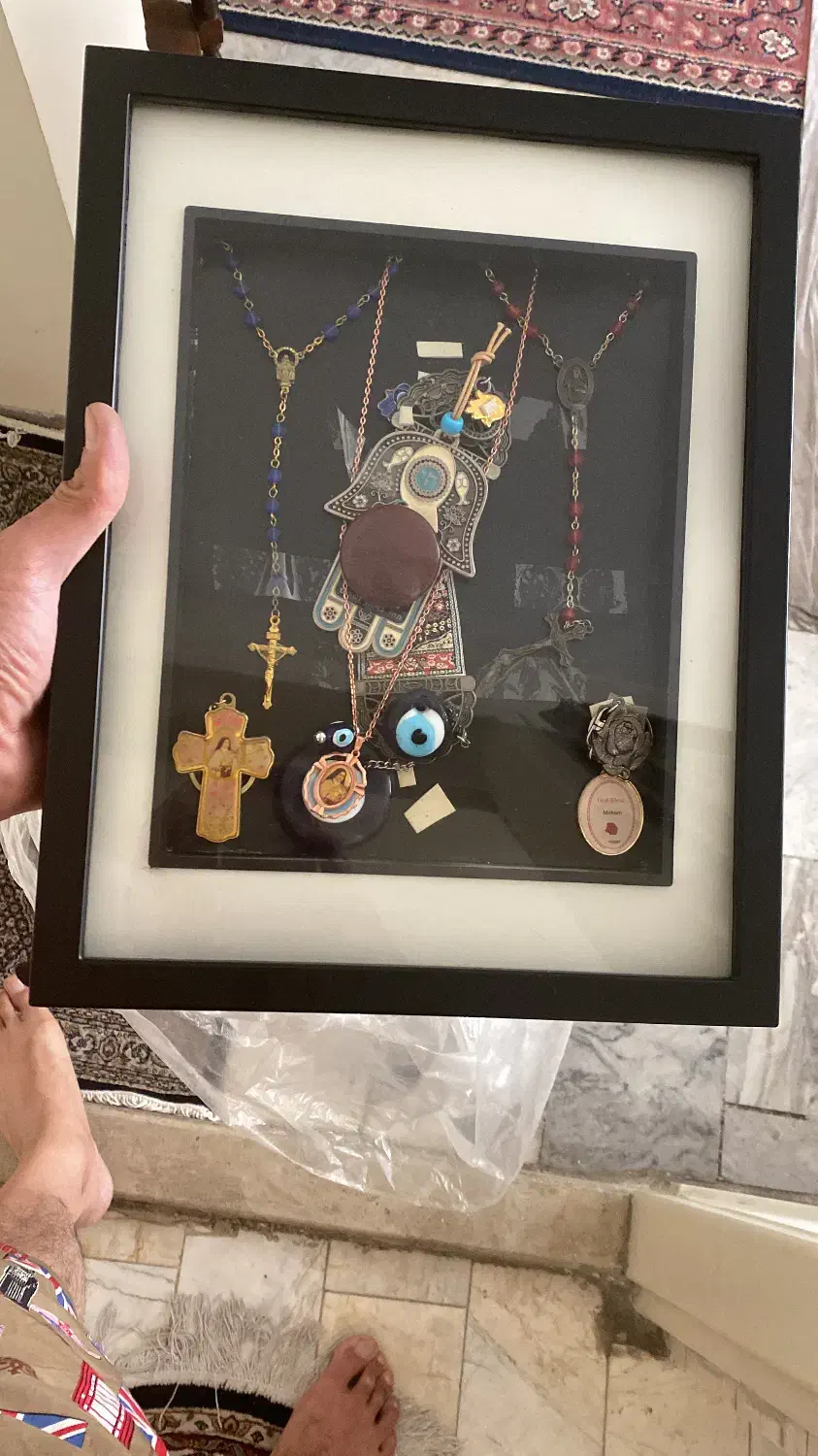 تابلویی از نشان ها و علایمی از ادیان و تمدن ها|صنایع دستی و سایر لوازم تزئینی|تهران, شهرآرا|دیوار