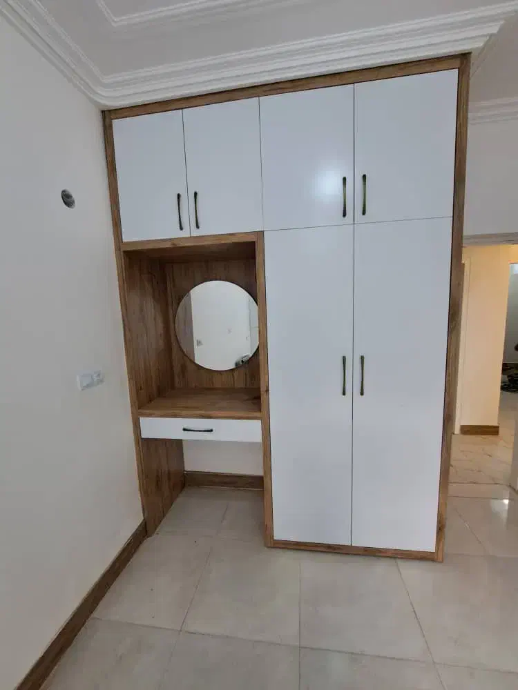 ساخت و نصب کابینت کمد دیواری درب اتاق|خدمات پیشه و مهارت|شیراز, معالیآباد|دیوار