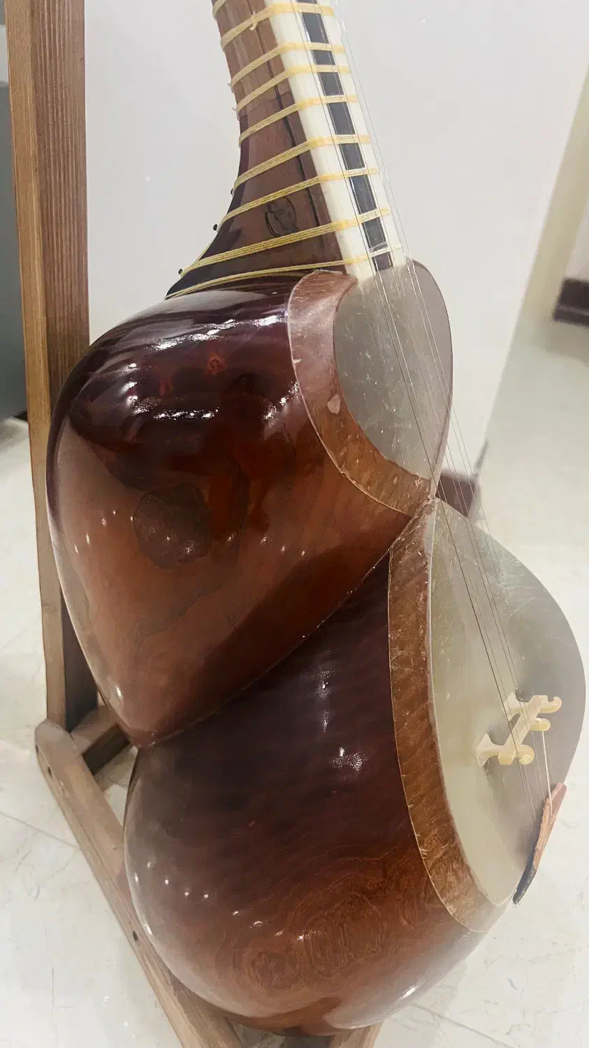 ساز سنتی ..تار|سازهای سنتی|فردیس, فردیس|دیوار