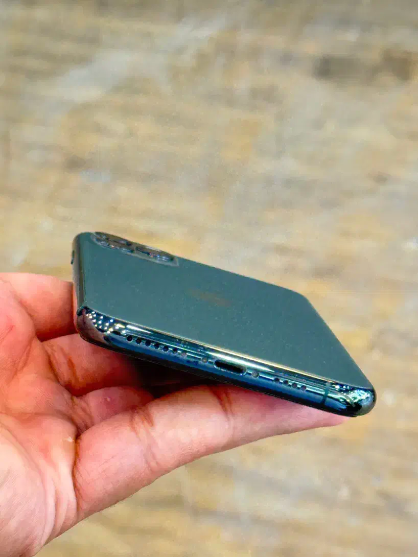 آیفون ۱۱ پرومکس دو سیم در حد|موبایل|قائم‌شهر, |دیوار