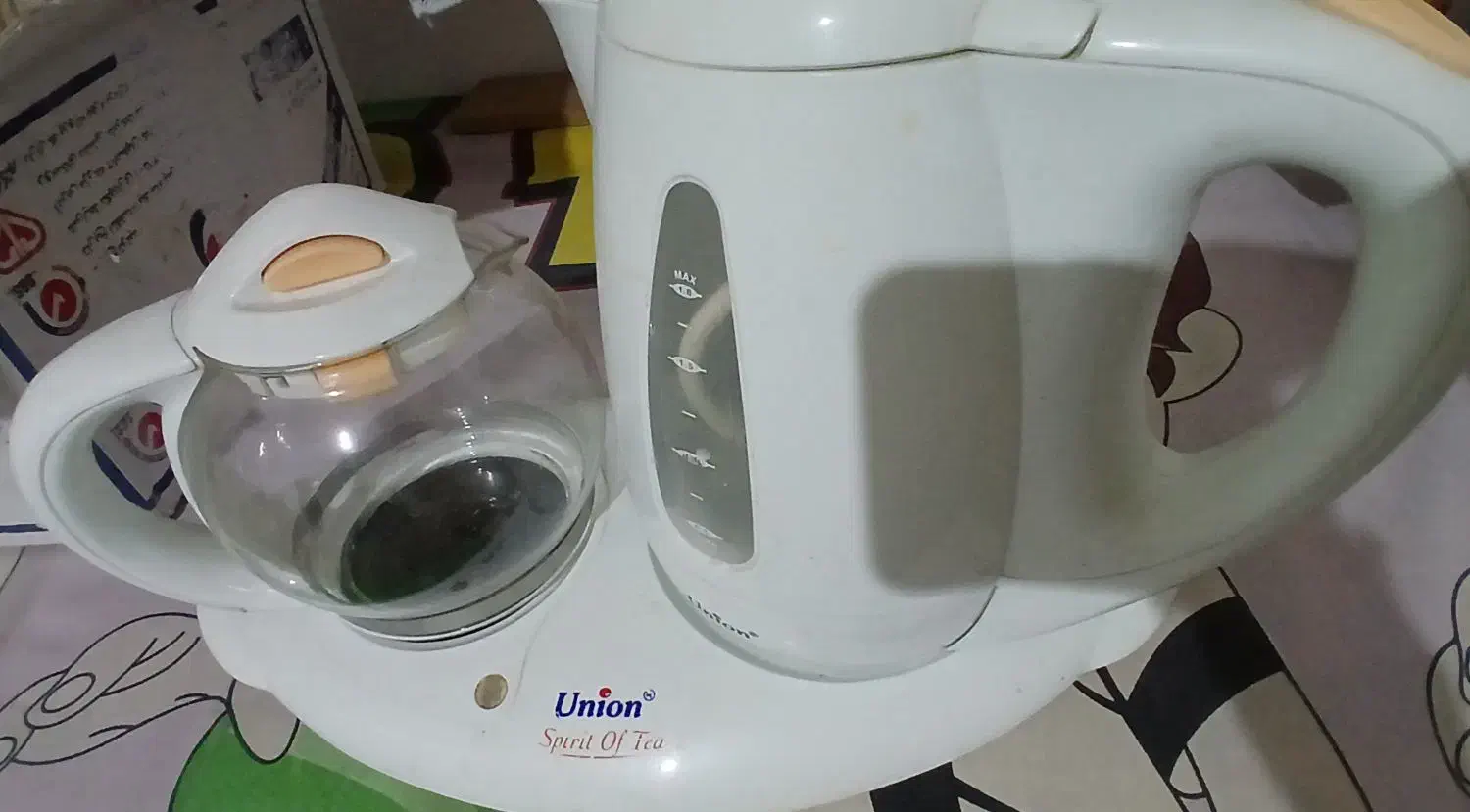 چایساز برقی سالم در حد نو|سماور، چای‌ساز، قهوه‌ساز|خمینی‌شهر, |دیوار