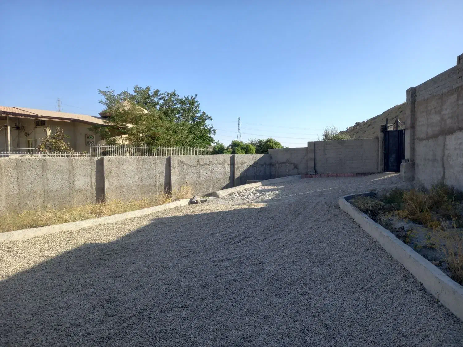 ۹۵۰متر دیوارکشی با عرصه وعیان کرشت پردیس|فروش زمین و ملک کلنگی|ری, شهید غیوری (ابن باویه)|دیوار