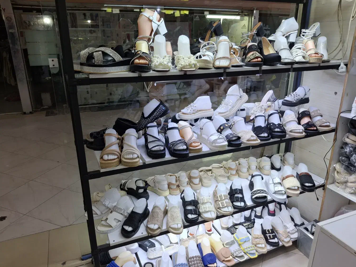 حراج کفش زنانه و دخترانه|کیف، کفش، کمربند|اهواز, نادری|دیوار