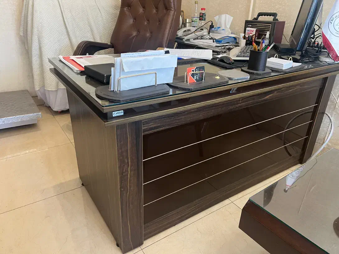 میز اداری-صندلی-میز پذیرایی|مبلمان اداری|رشت, شالکو|دیوار